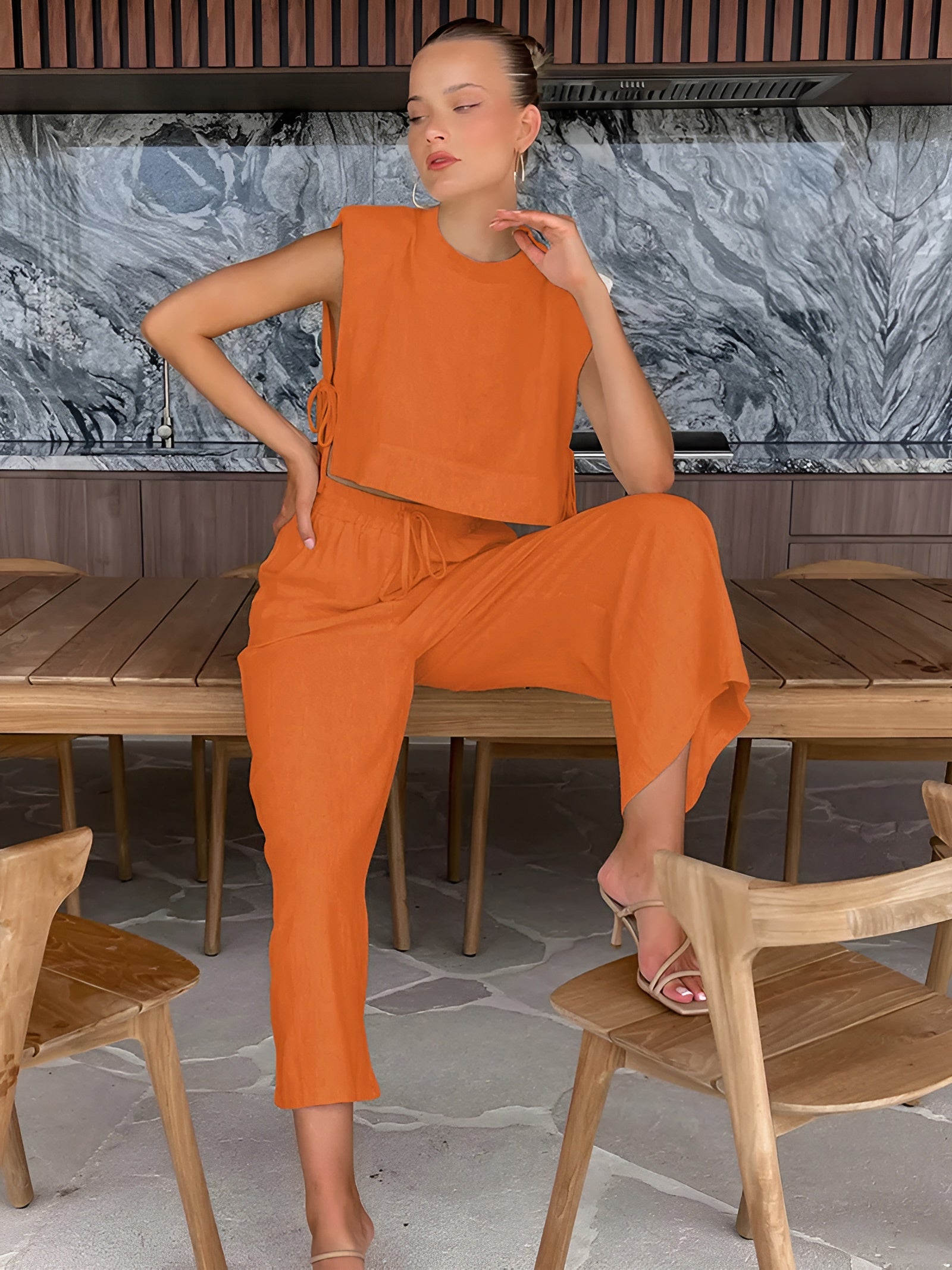 Ensemble Léonie - Ensemble élégant en lin d'été deux pièces pour femme (haut court + pantalon) Evani Paris