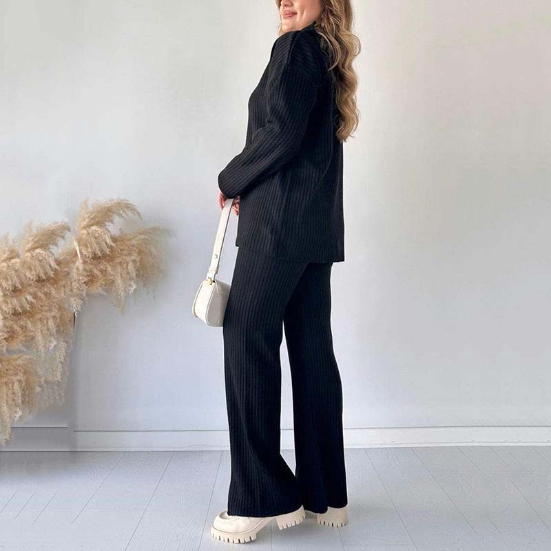 Ensemble confortable deux pièces pour femme en maille côtelée avec pantalon à jambes fendues Evani Paris